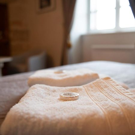 Bed and Breakfast Pat A Touille Treignac Exterior foto