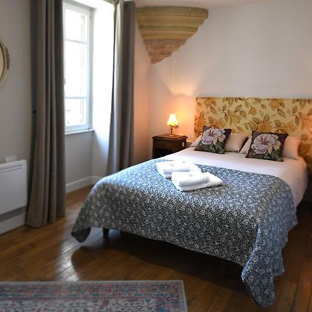 Bed and Breakfast Pat A Touille Treignac Exterior foto