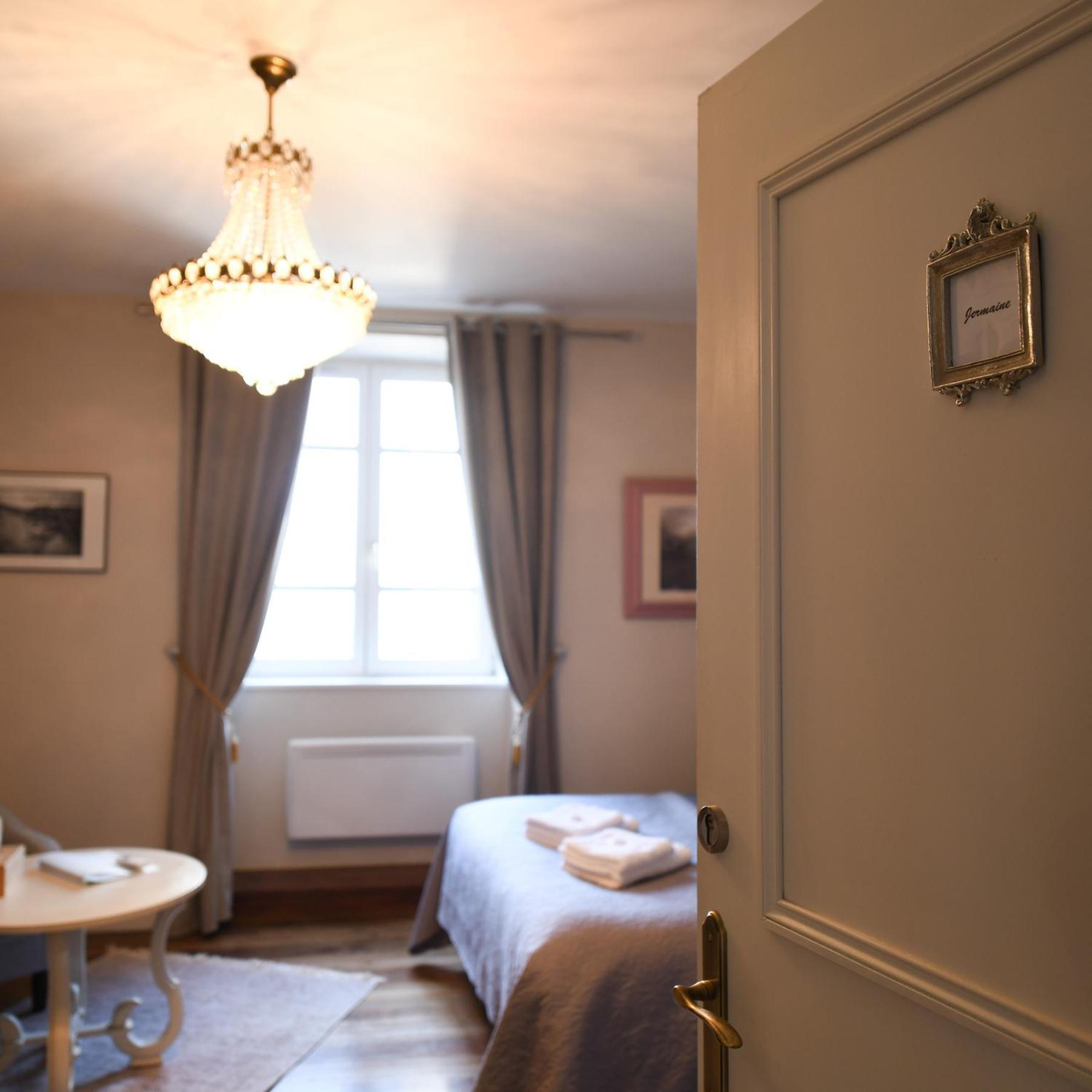 Bed and Breakfast Pat A Touille Treignac Exterior foto