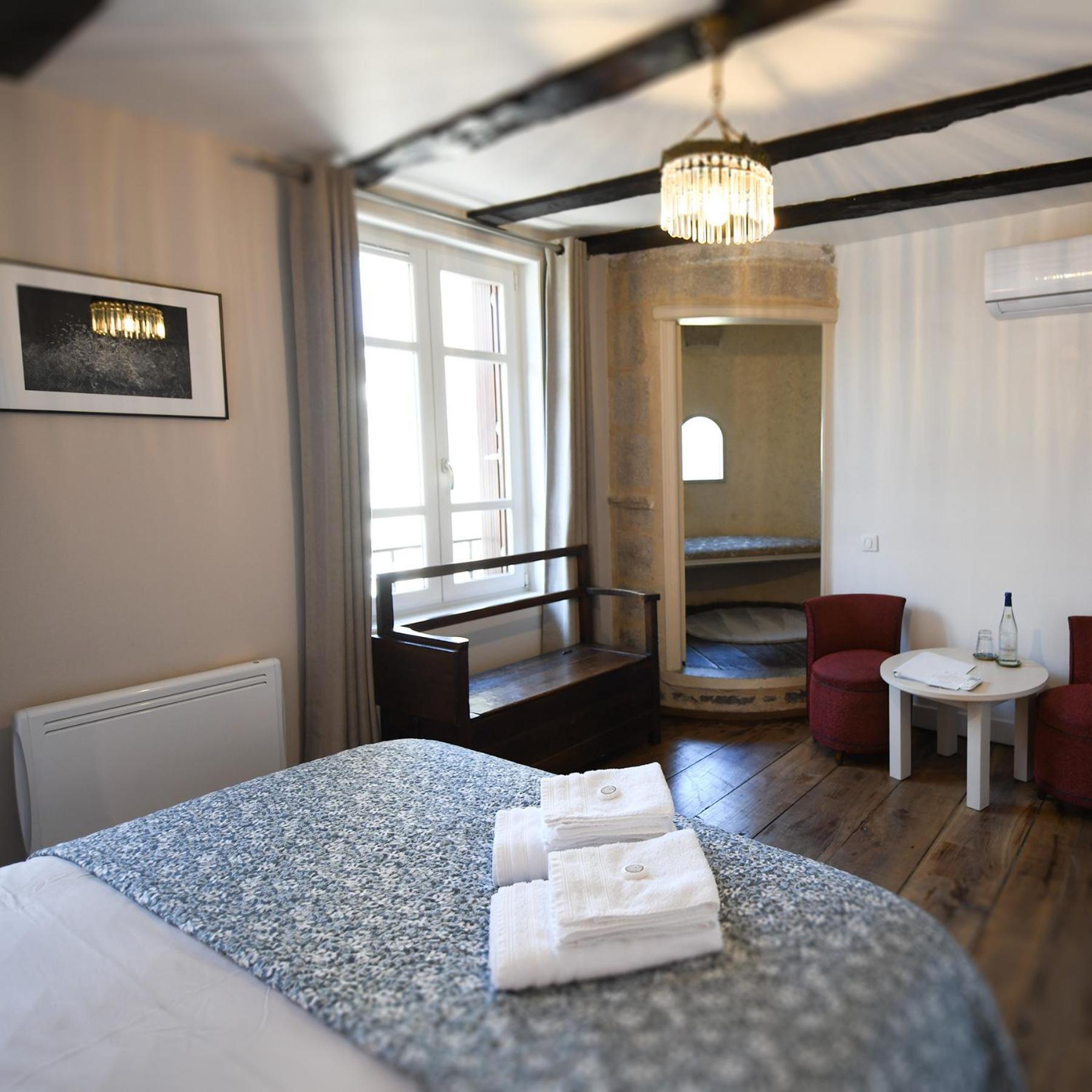 Bed and Breakfast Pat A Touille Treignac Exterior foto