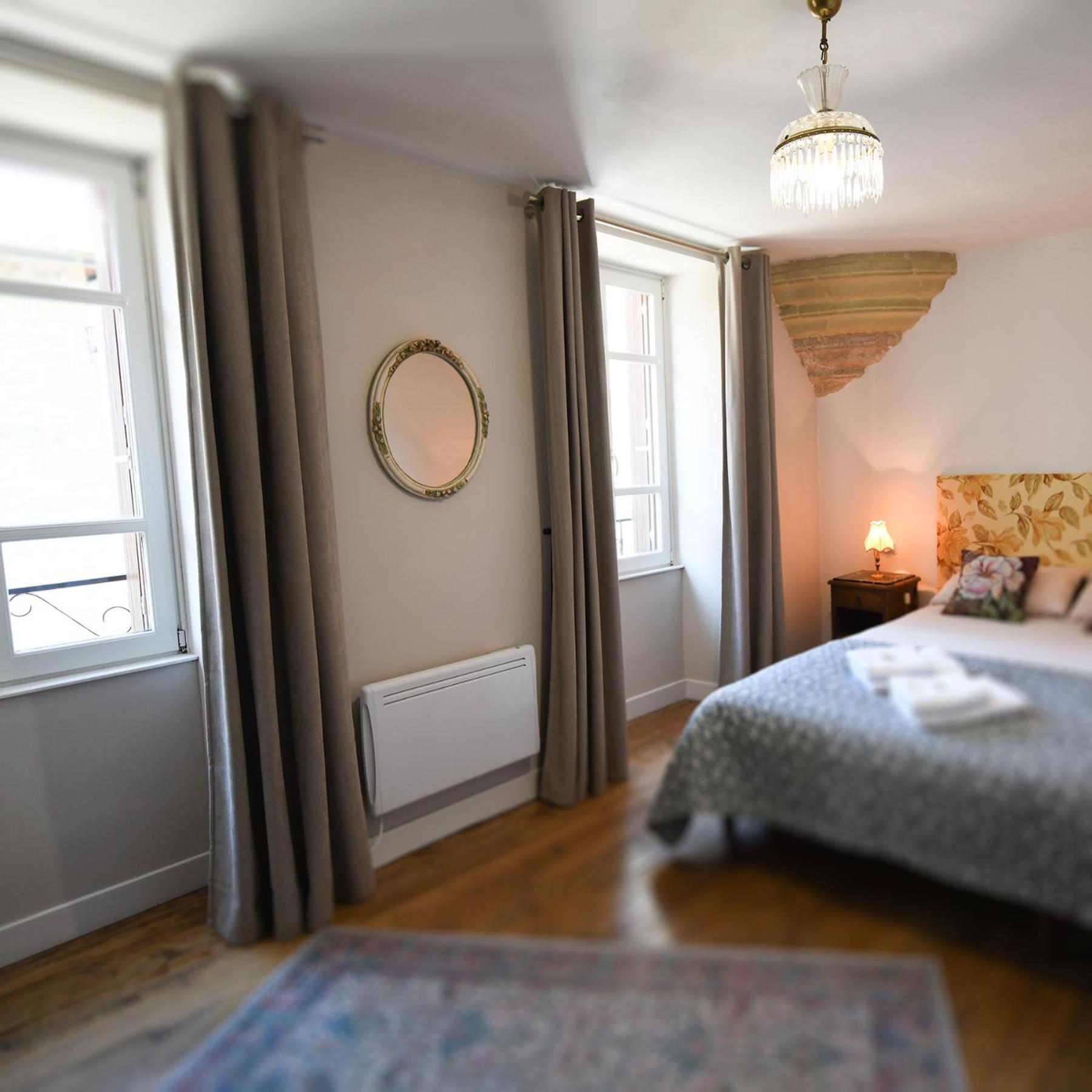 Bed and Breakfast Pat A Touille Treignac Exterior foto