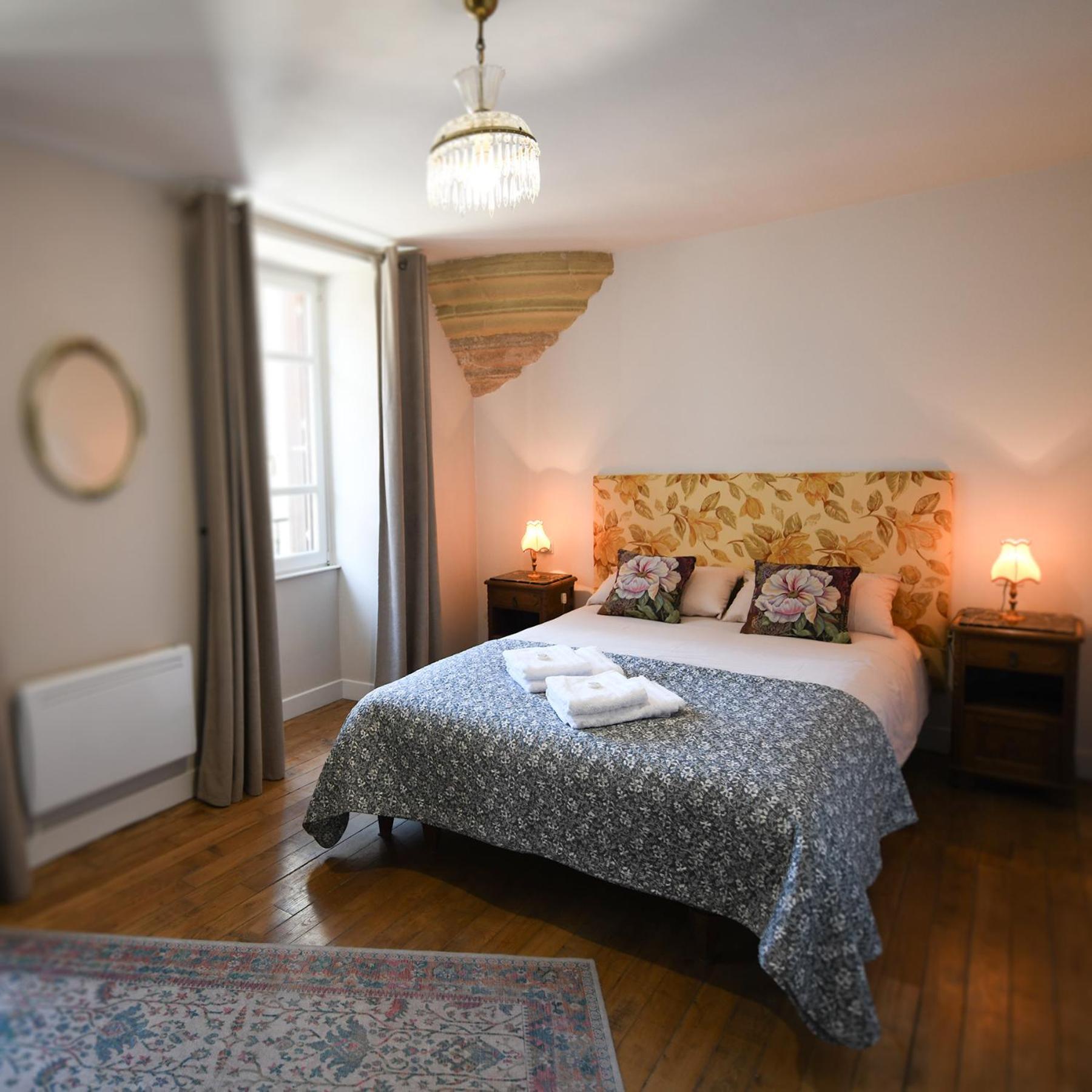Bed and Breakfast Pat A Touille Treignac Exterior foto