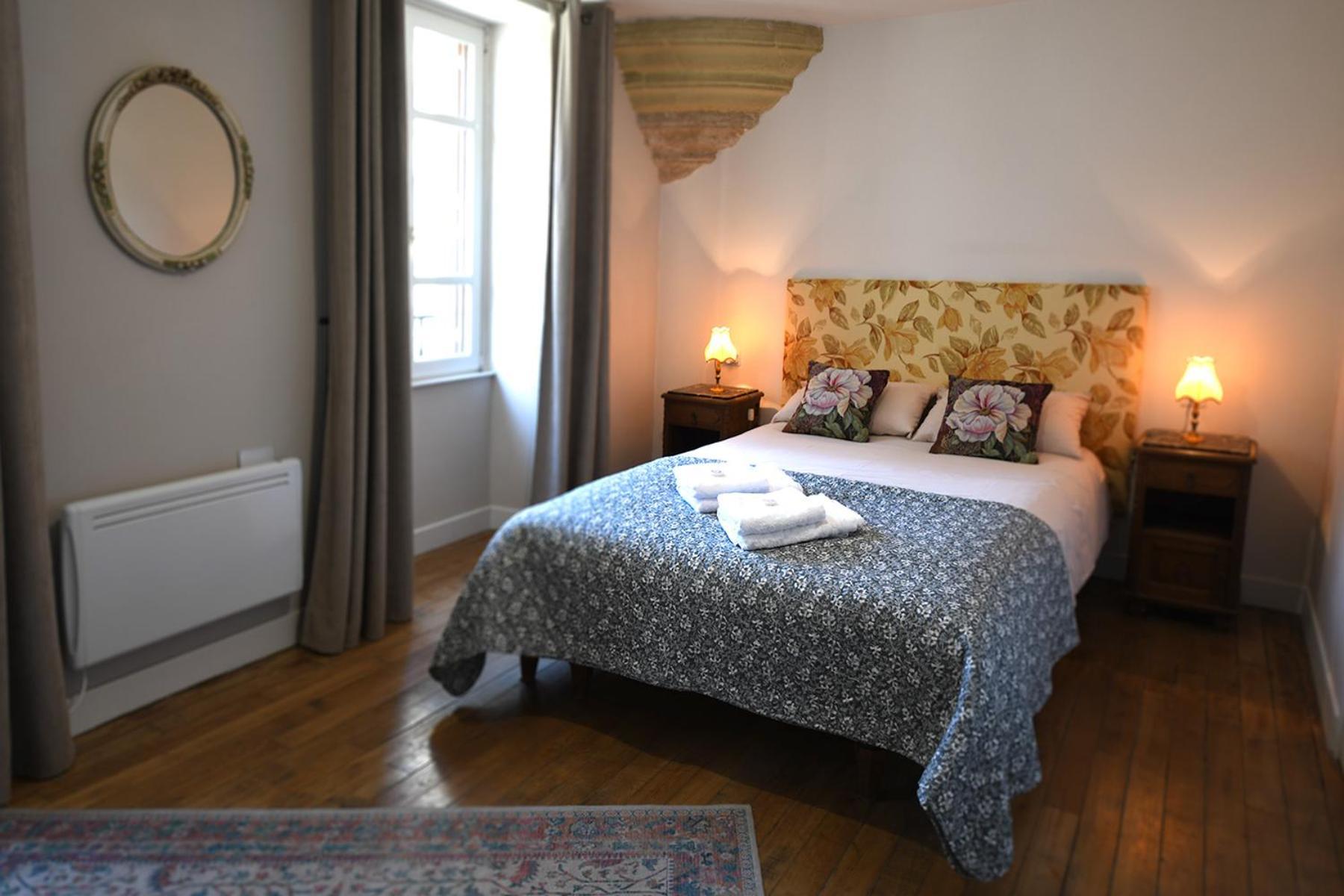 Bed and Breakfast Pat A Touille Treignac Exterior foto